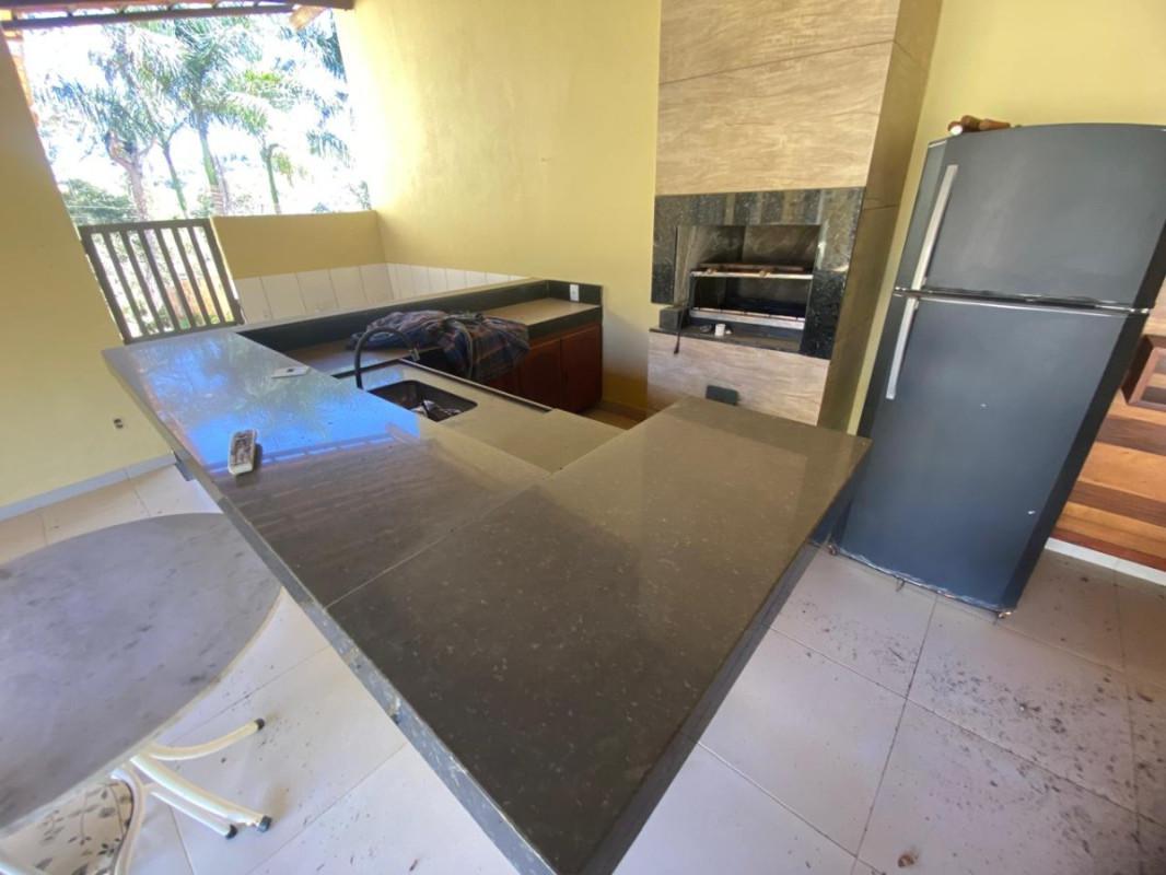 Fazenda, Centro, 3 Quartos, 2 Vagas, 1 Suíte