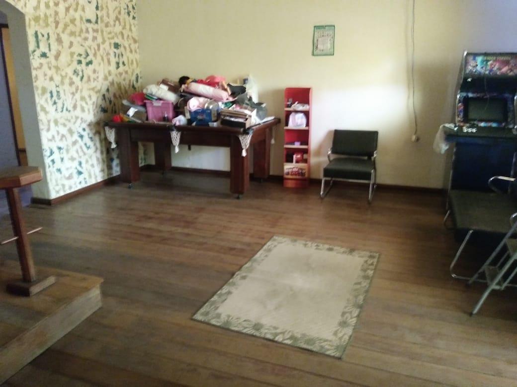 Casa Comercial, Letícia, 4 Quartos, 10 Vagas, 2 Suítes