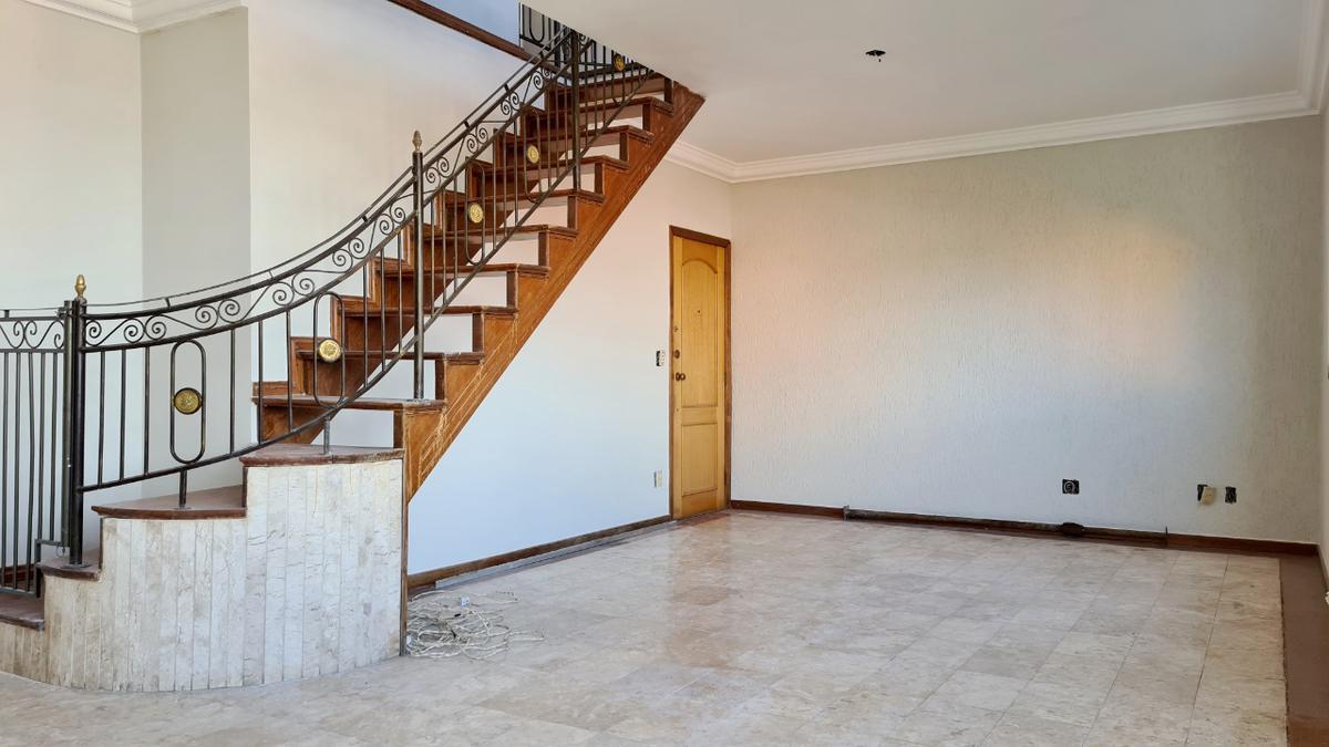 Cobertura, Ouro Preto, 4 Quartos, 3 Vagas, 1 Suíte