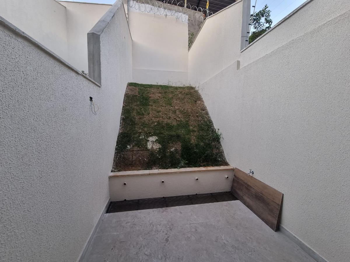 Casa, Vila Clóris, 2 Quartos, 1 Vaga, 2 Suítes