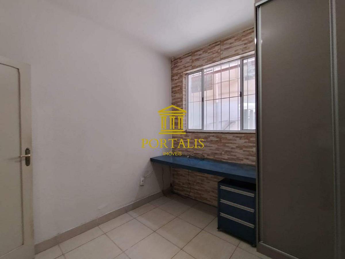 Apartamento, Floresta, 2 Quartos, 0 Vaga