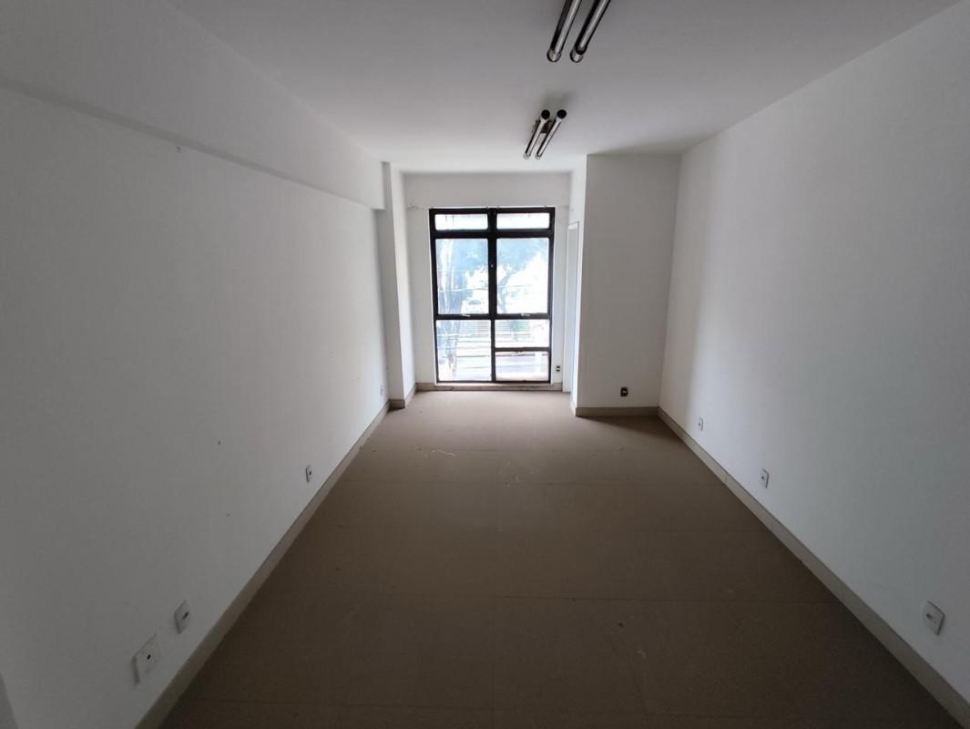 Sala, Barro Preto, 0 Quarto, 0 Vaga