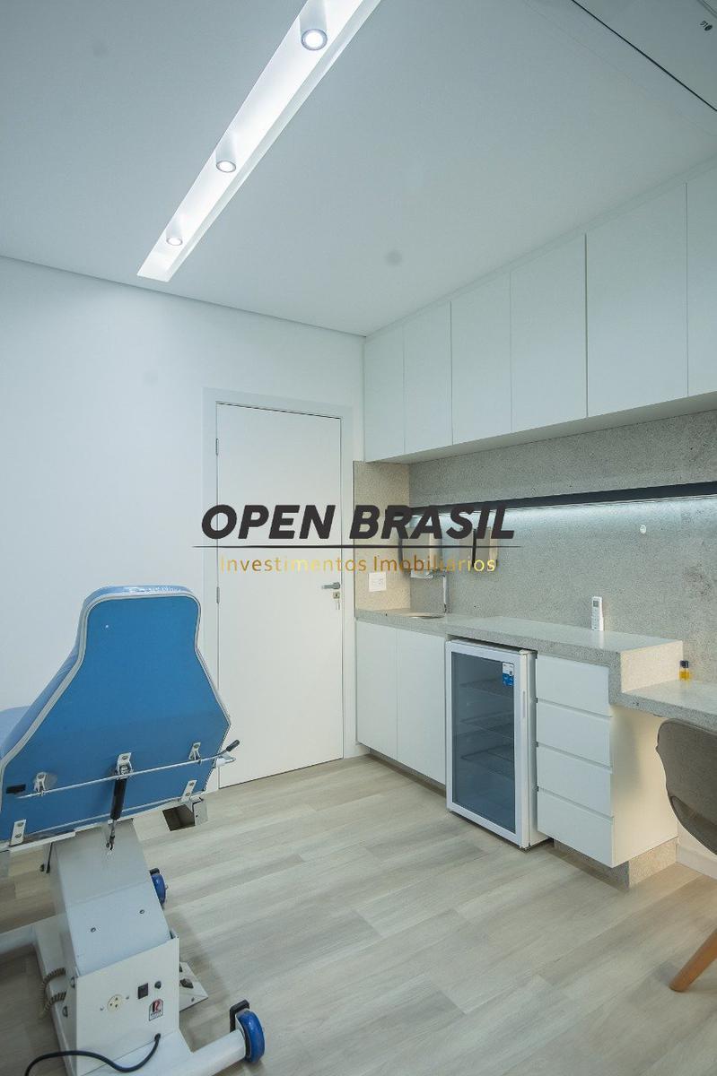 Galpão, Prado, 2 Quartos, 0 Vaga, 2 Suítes