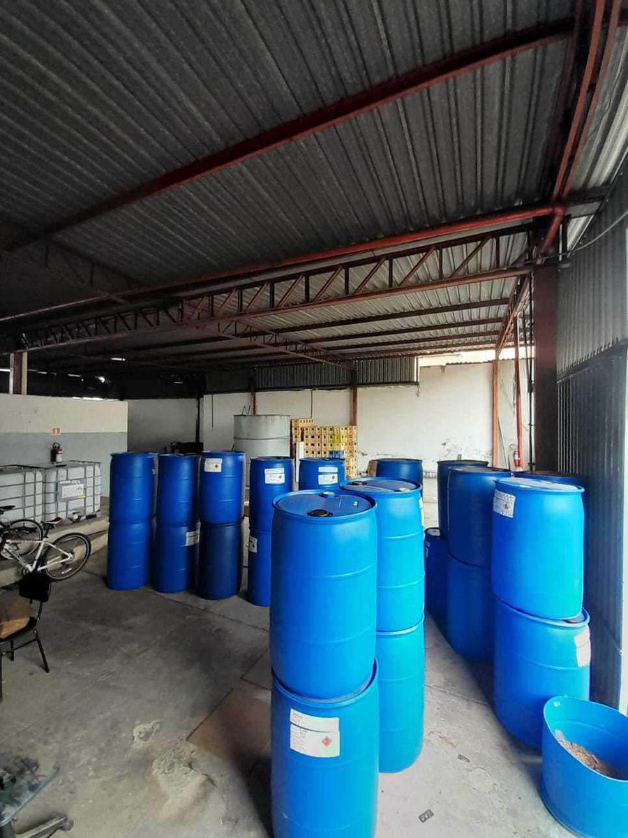 Galpão, Caiçaras, 0 Quarto, 10 Vagas