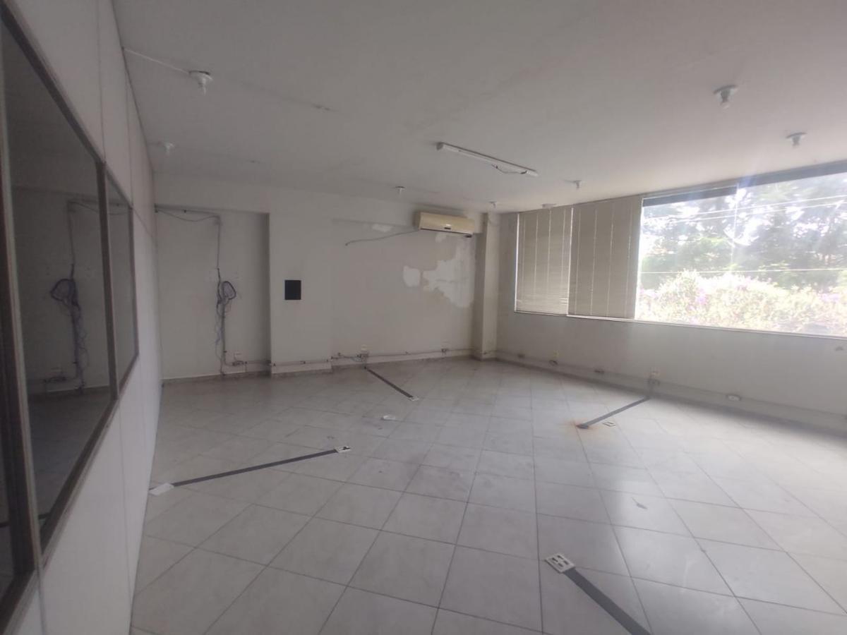 Prédio, Santa Cruz, 0 Quarto, 6 Vagas