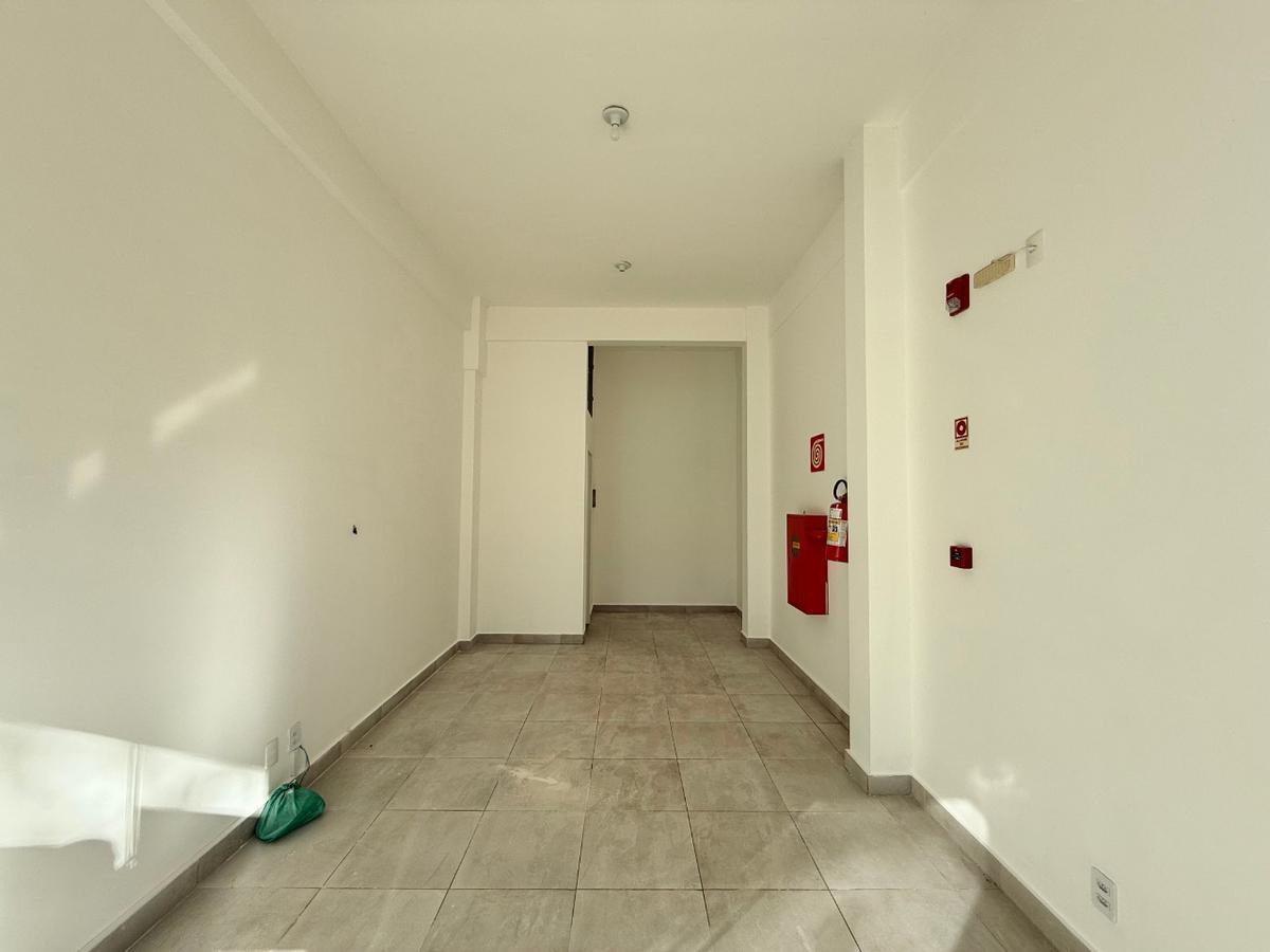 Andar, Aeroporto, 0 Quarto, 1 Vaga