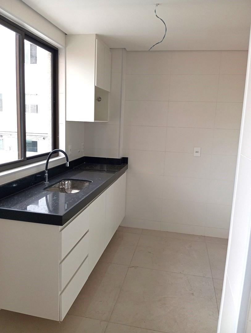 Apartamento, Floresta, 2 Quartos, 2 Vagas, 2 Suítes