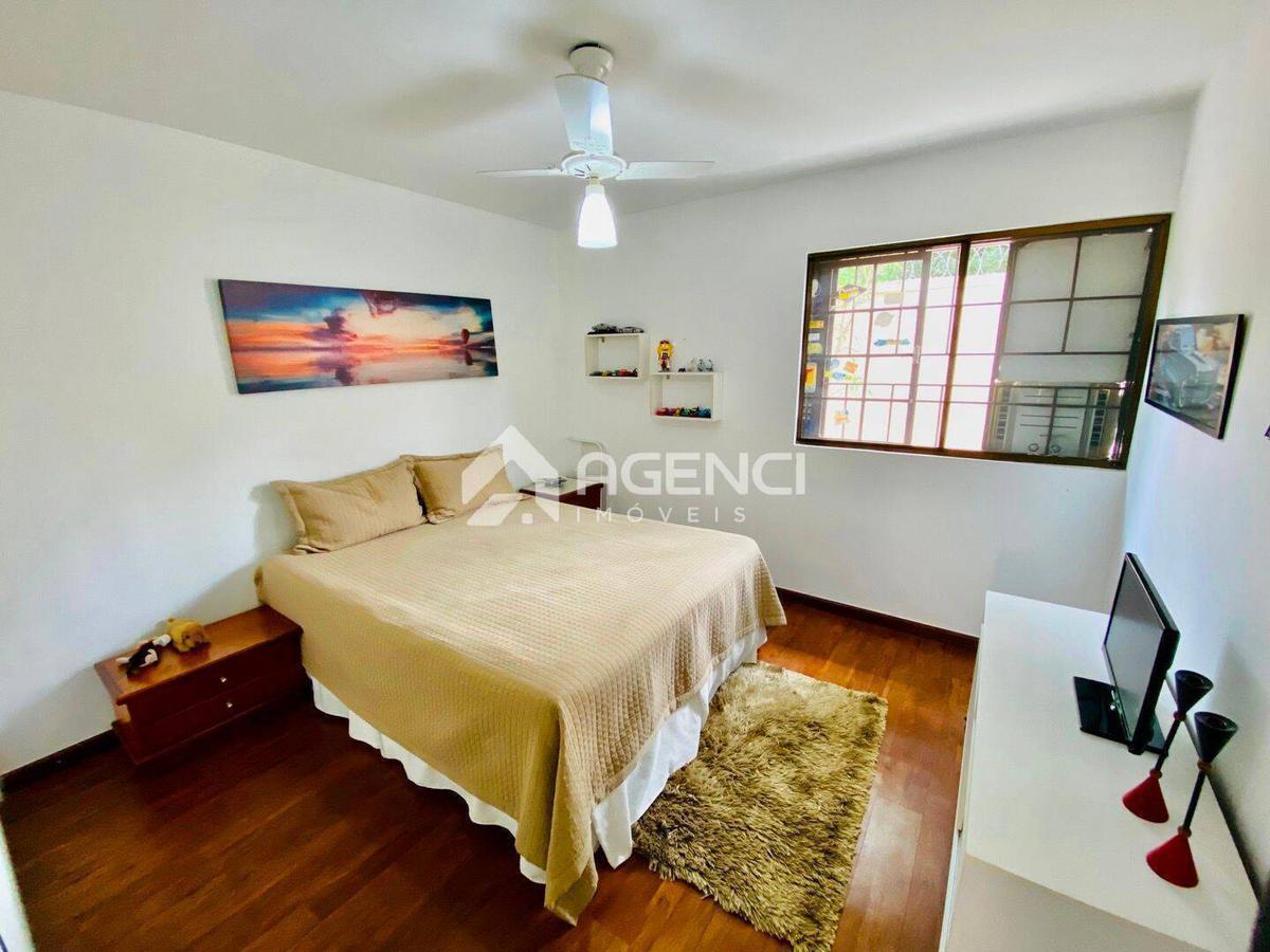 Casa, Bandeirantes (pampulha), 4 Quartos, 0 Vaga, 1 Suíte