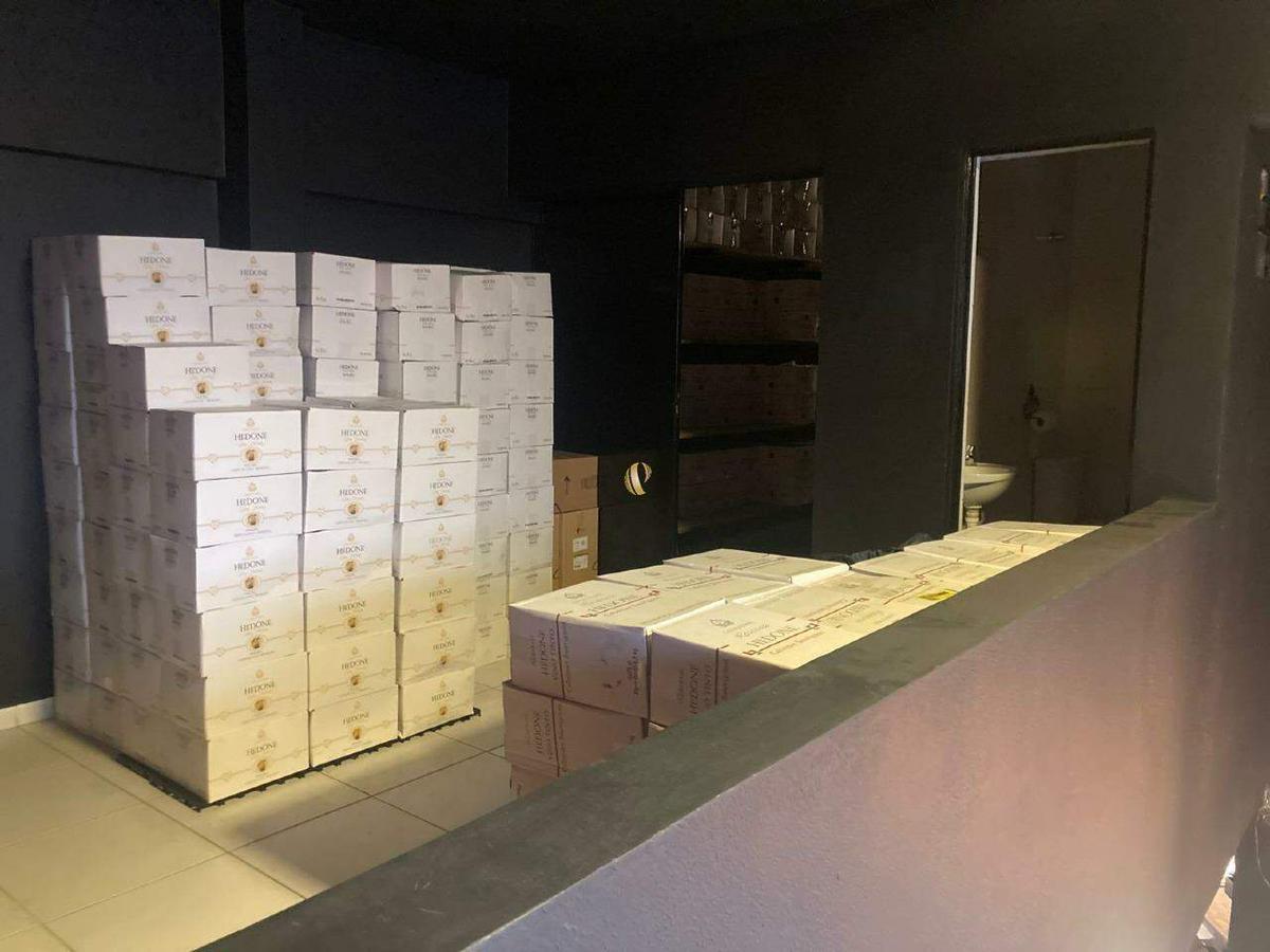 Prédio, Carlos Prates, 0 Quarto, 0 Vaga