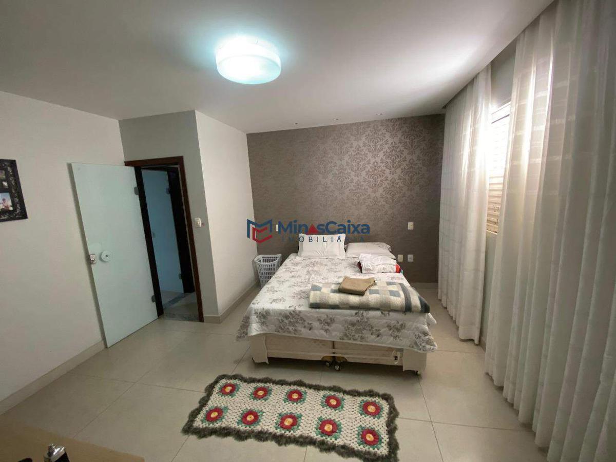 Casa, Santa Maria, 4 Quartos, 3 Vagas, 3 Suítes