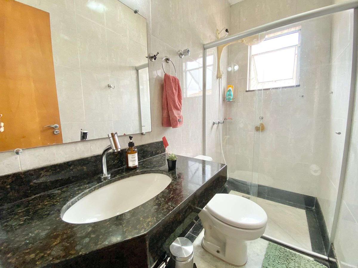 Casa, Trevo, 3 Quartos, 2 Vagas, 1 Suíte