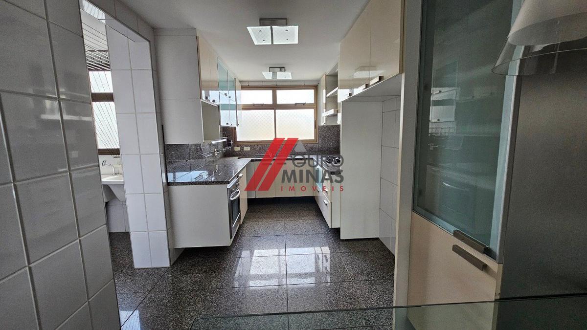 Apartamento, Funcionários, 4 Quartos, 4 Vagas, 2 Suítes