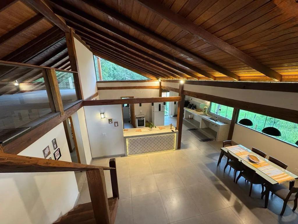 Casa, São Sebastião das Águas Claras, 4 Quartos, 3 Vagas, 1 Suíte