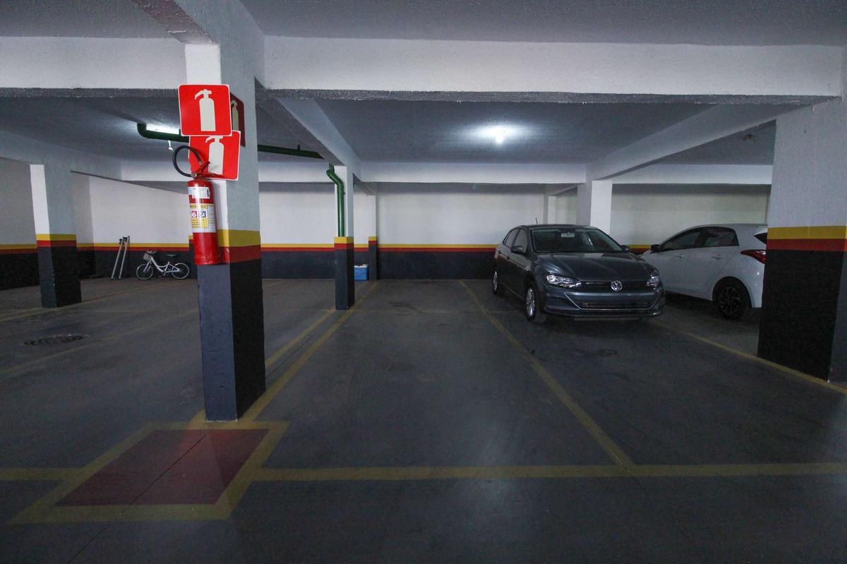 Apartamento, Serra, 2 Quartos, 2 Vagas, 1 Suíte