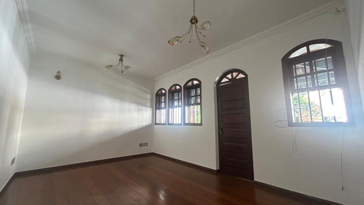 Casa, Dona Clara, 3 Quartos, 4 Vagas, 1 Suíte