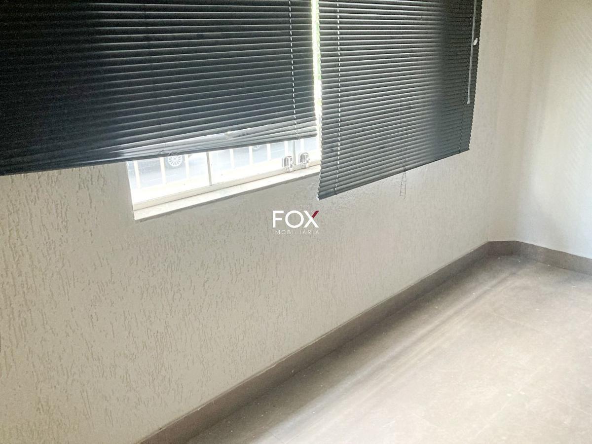 Casa, Funcionários, 5 Quartos, 2 Vagas, 1 Suíte