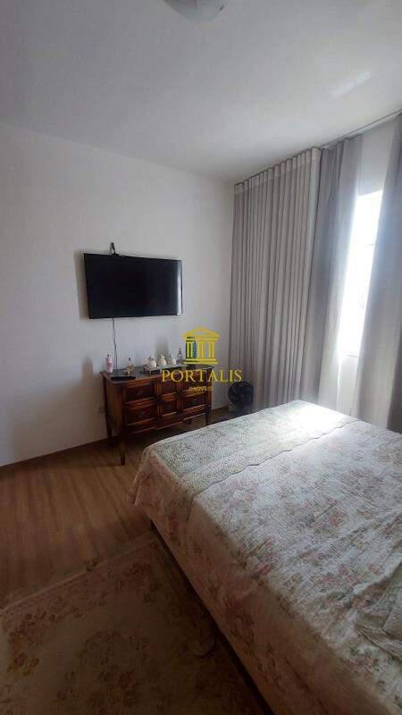 Casa, Floresta, 6 Quartos, 1 Vaga