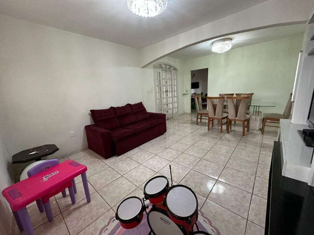 Casa, Teixeira Dias, 3 Quartos, 2 Vagas, 1 Suíte