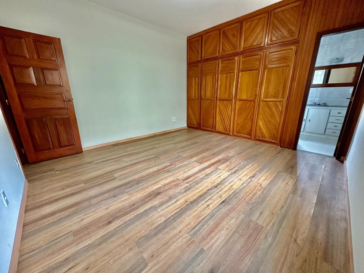 Casa, São José, 4 Quartos, 4 Vagas, 2 Suítes