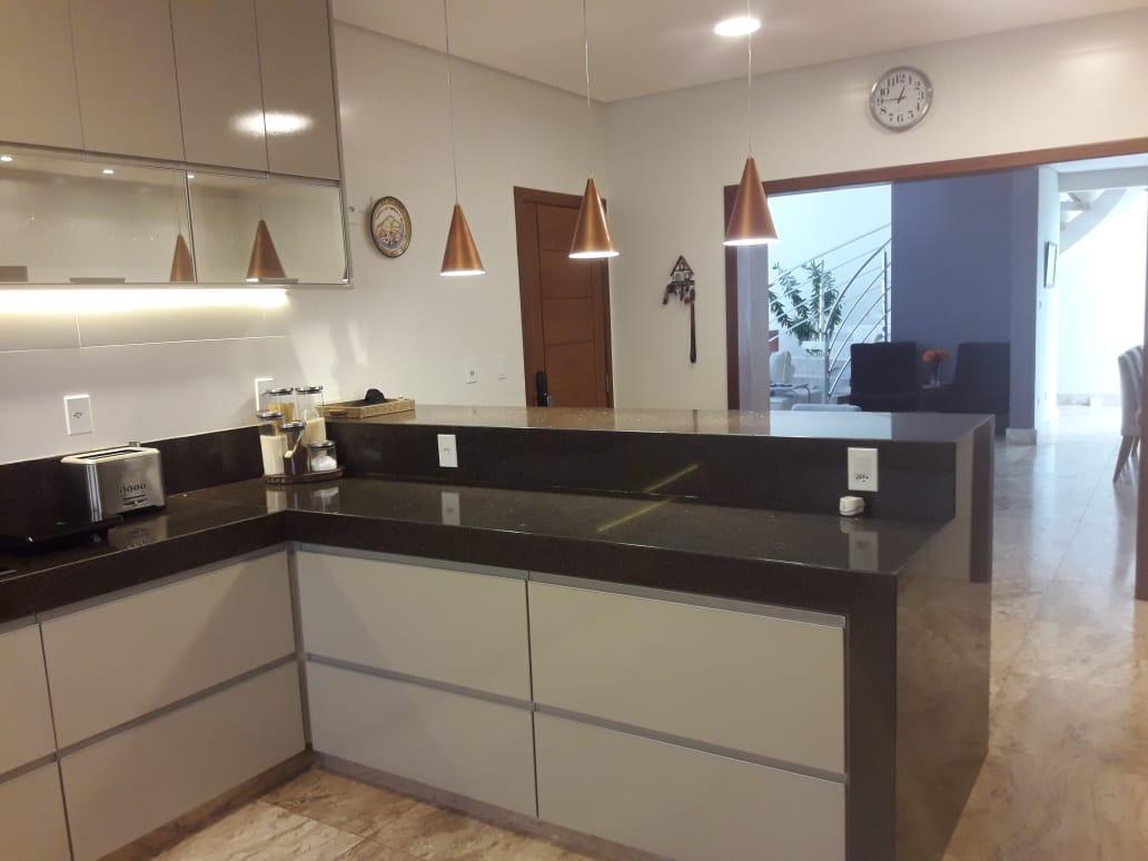 Casa em Condomínio, Ville Des Lacs, 4 Quartos, 3 Vagas, 2 Suítes