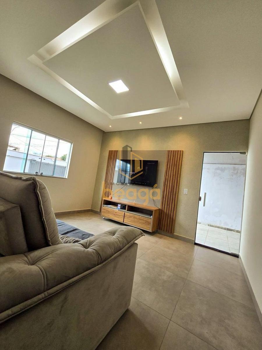 Casa, Tropical, 5 Quartos, 5 Vagas, 1 Suíte