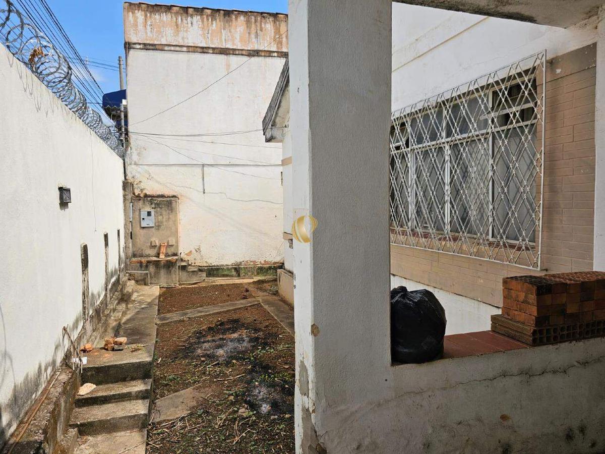 Casa, Centro, 4 Quartos, 2 Vagas