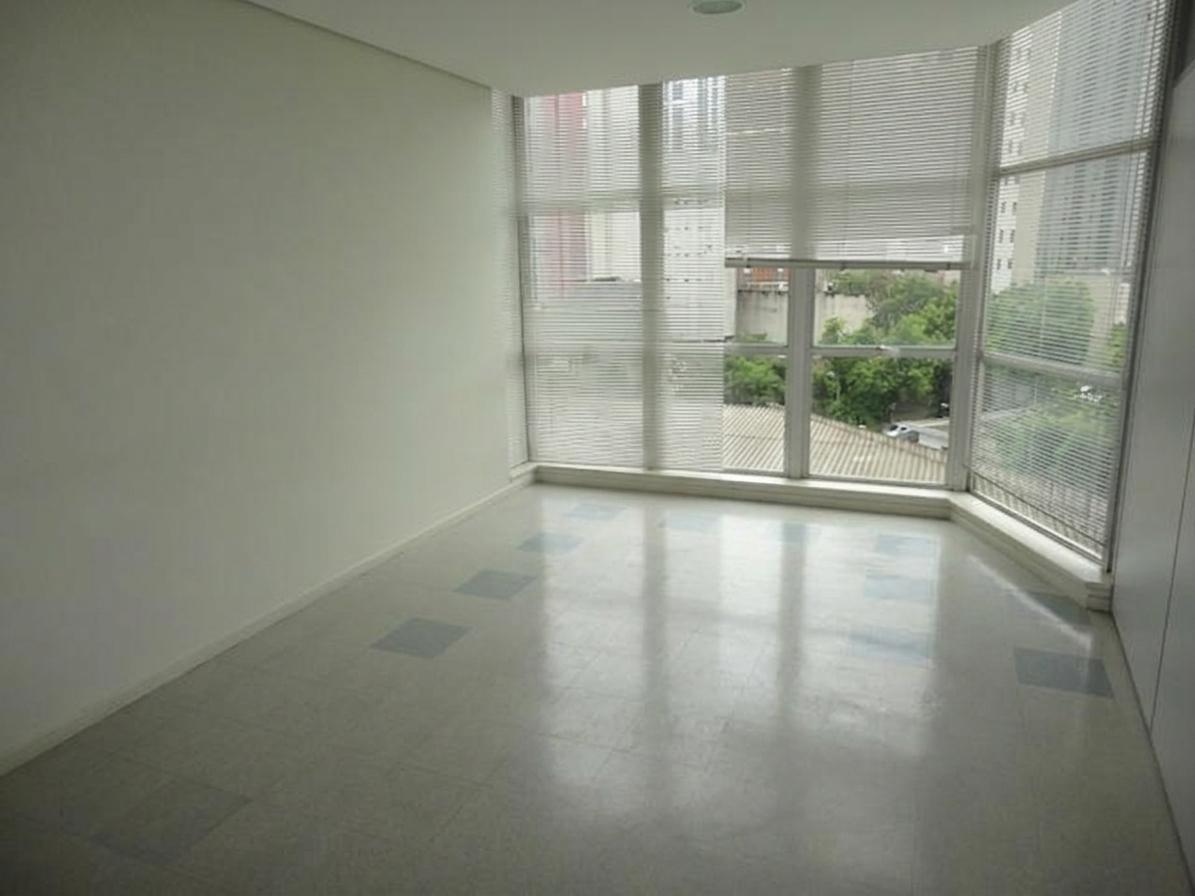 Sala, Santa Efigênia