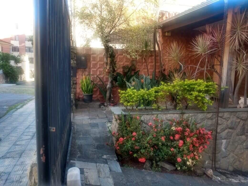 Casa, Alto Barroca, 9 Quartos, 4 Vagas, 2 Suítes