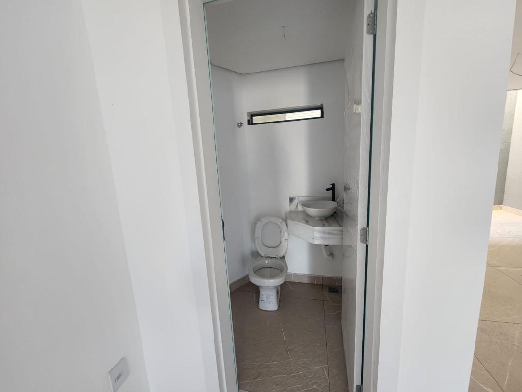 Casa, Cabral, 3 Quartos, 4 Vagas, 1 Suíte