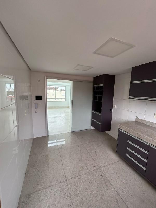 Cobertura, São José, 3 Quartos, 4 Vagas, 3 Suítes