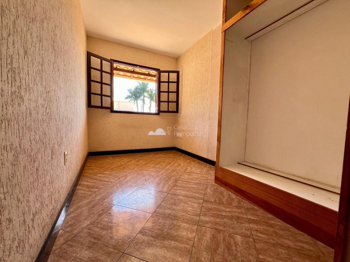 Casa, Trevo, 4 Quartos, 5 Vagas, 2 Suítes