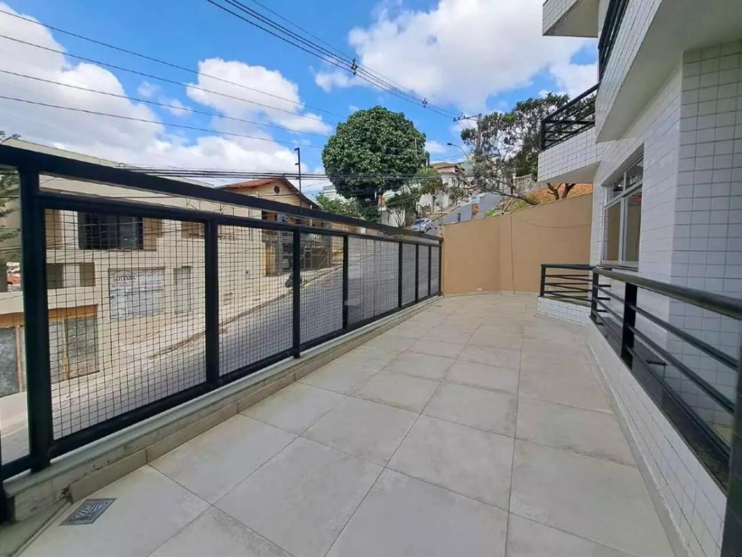 Apartamento, Barreiro, 3 Quartos, 2 Vagas, 1 Suíte