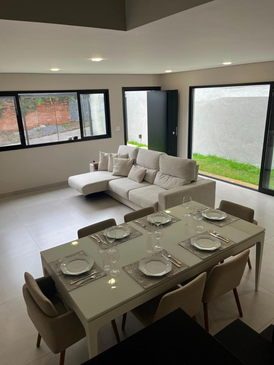 Casa, Trevo, 3 Quartos, 2 Vagas, 3 Suítes
