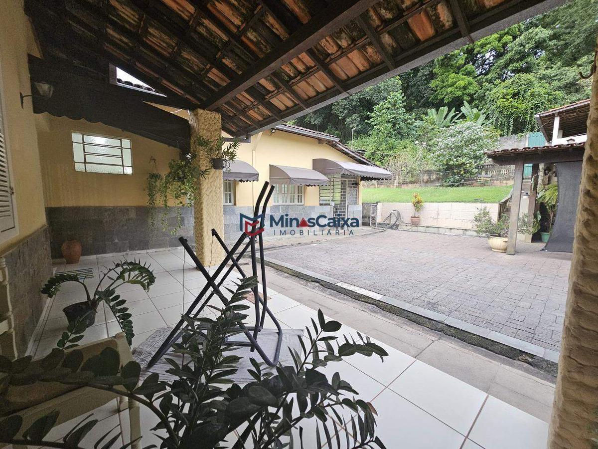 Casa, Vila dos Técnicos, 4 Quartos, 2 Vagas, 1 Suíte