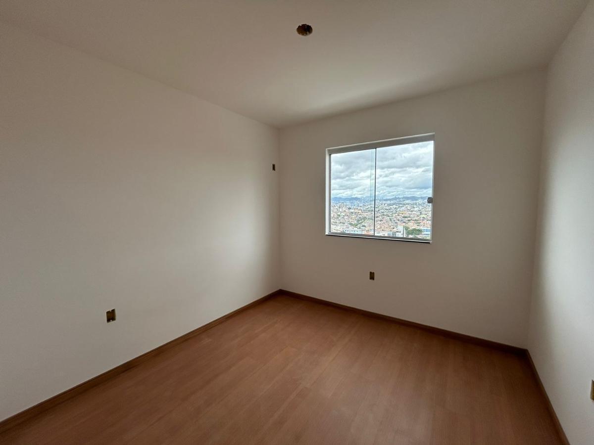 Apartamento, Santa Cruz Industrial, 3 Quartos, 2 Vagas, 1 Suíte