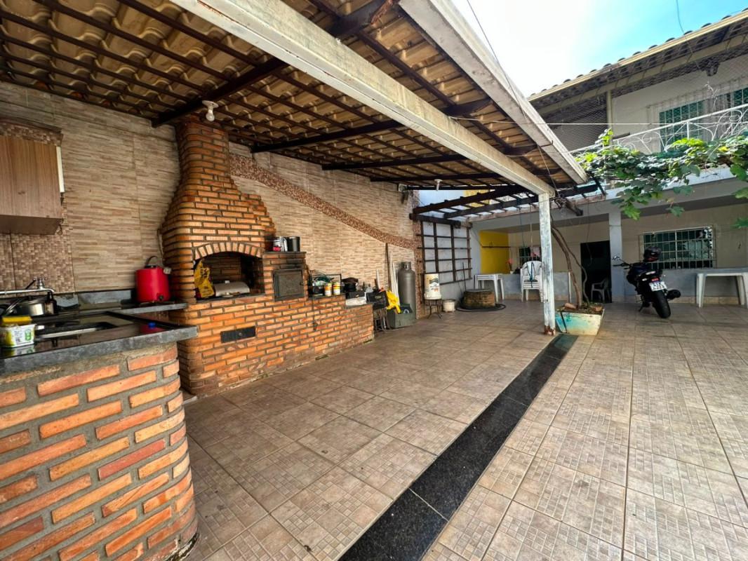 Casa, Céu Azul, 2 Quartos, 8 Vagas, 1 Suíte
