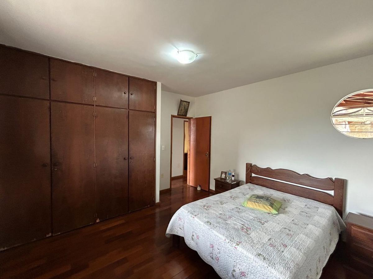 Casa, Floramar, 4 Quartos, 5 Vagas, 2 Suítes