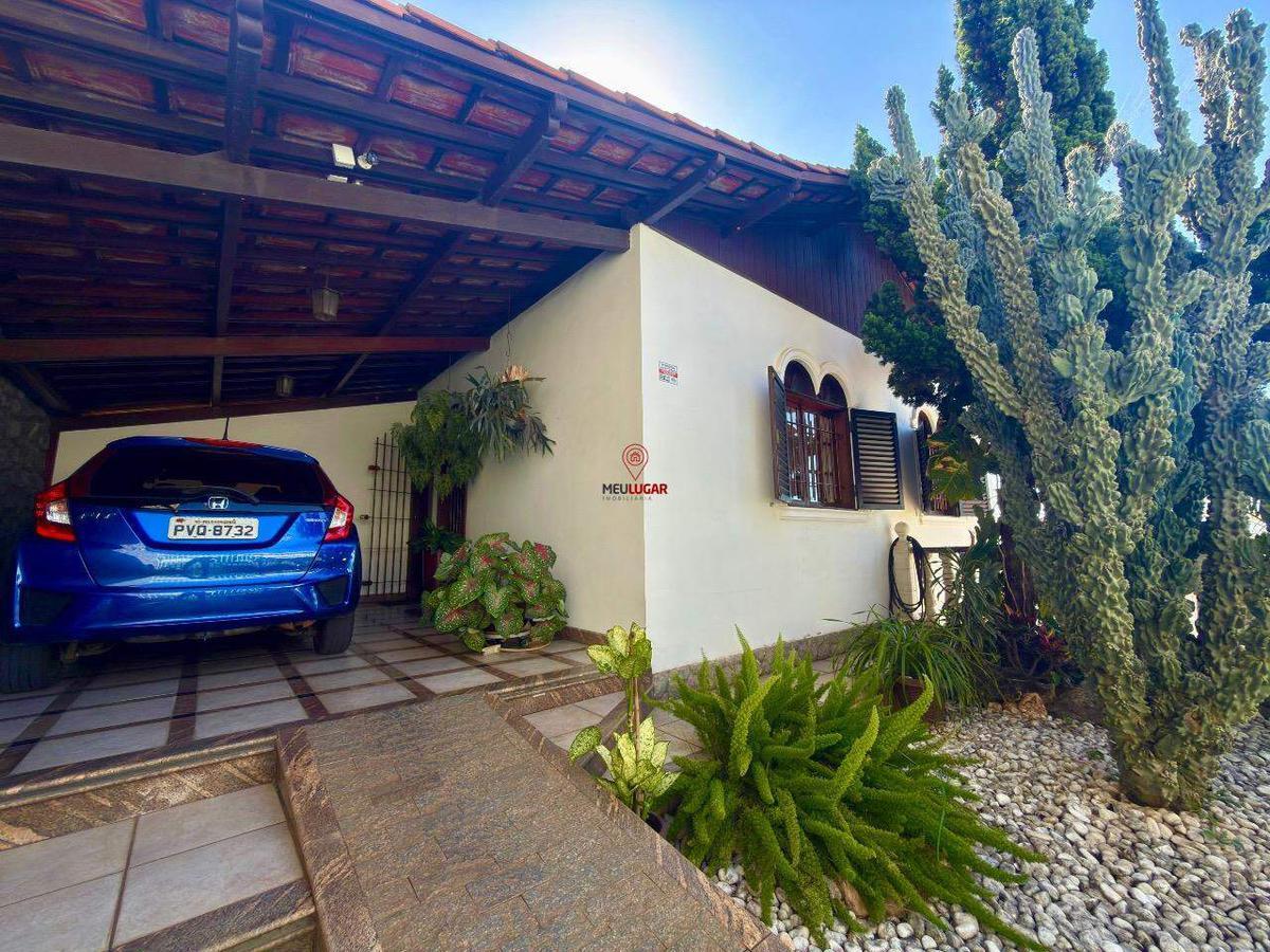 Casa, Barreiro, 3 Quartos, 5 Vagas, 1 Suíte
