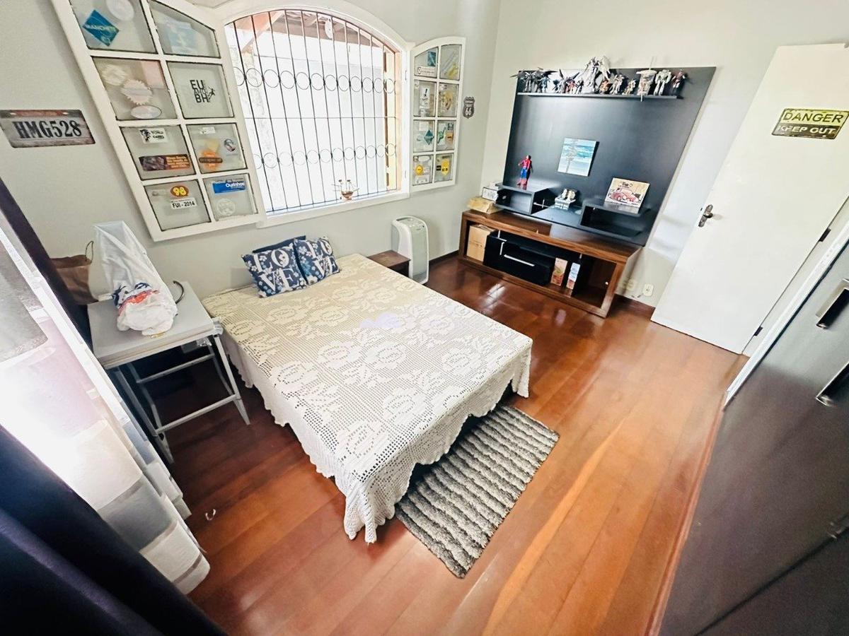 Casa, Planalto, 4 Quartos, 3 Vagas, 1 Suíte