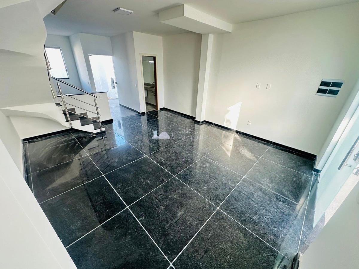 Casa, Santa Branca, 3 Quartos, 2 Vagas, 1 Suíte