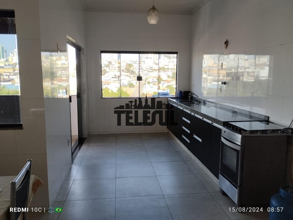 Casa, Jardim Zinoca, 3 Quartos, 2 Vagas, 3 Suítes