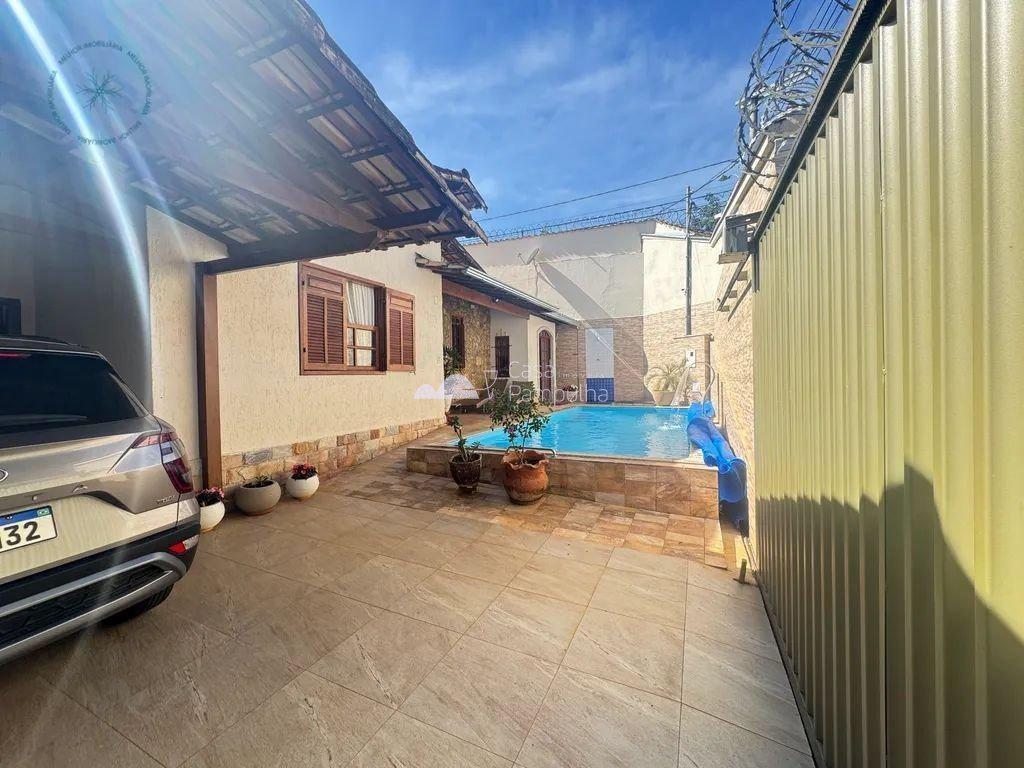 Casa, Itapoã, 4 Quartos, 2 Vagas, 2 Suítes