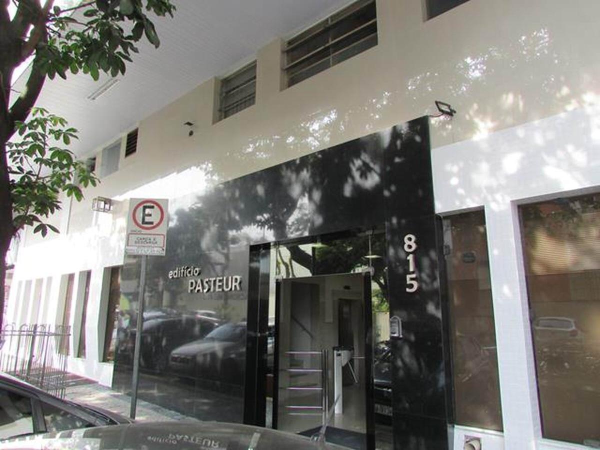 Sala, Santa Efigênia