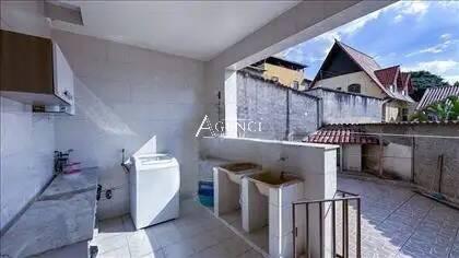 Casa, Camargos, 4 Quartos, 0 Vaga, 1 Suíte