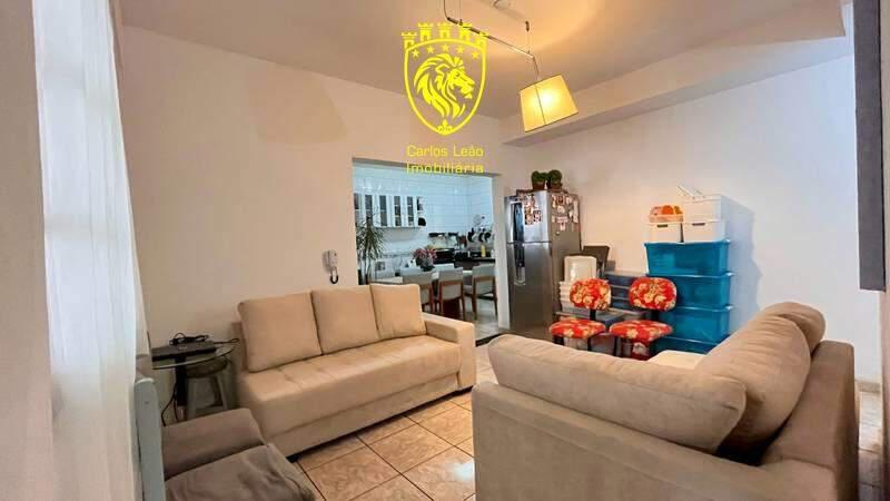 Casa, Buritis, 5 Quartos, 0 Vaga, 1 Suíte