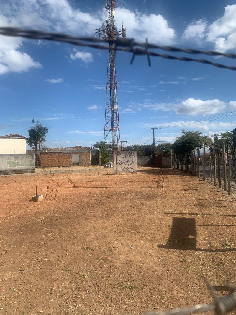 Lote, Tirol (barreiro), 0 Quarto, 0 Vaga