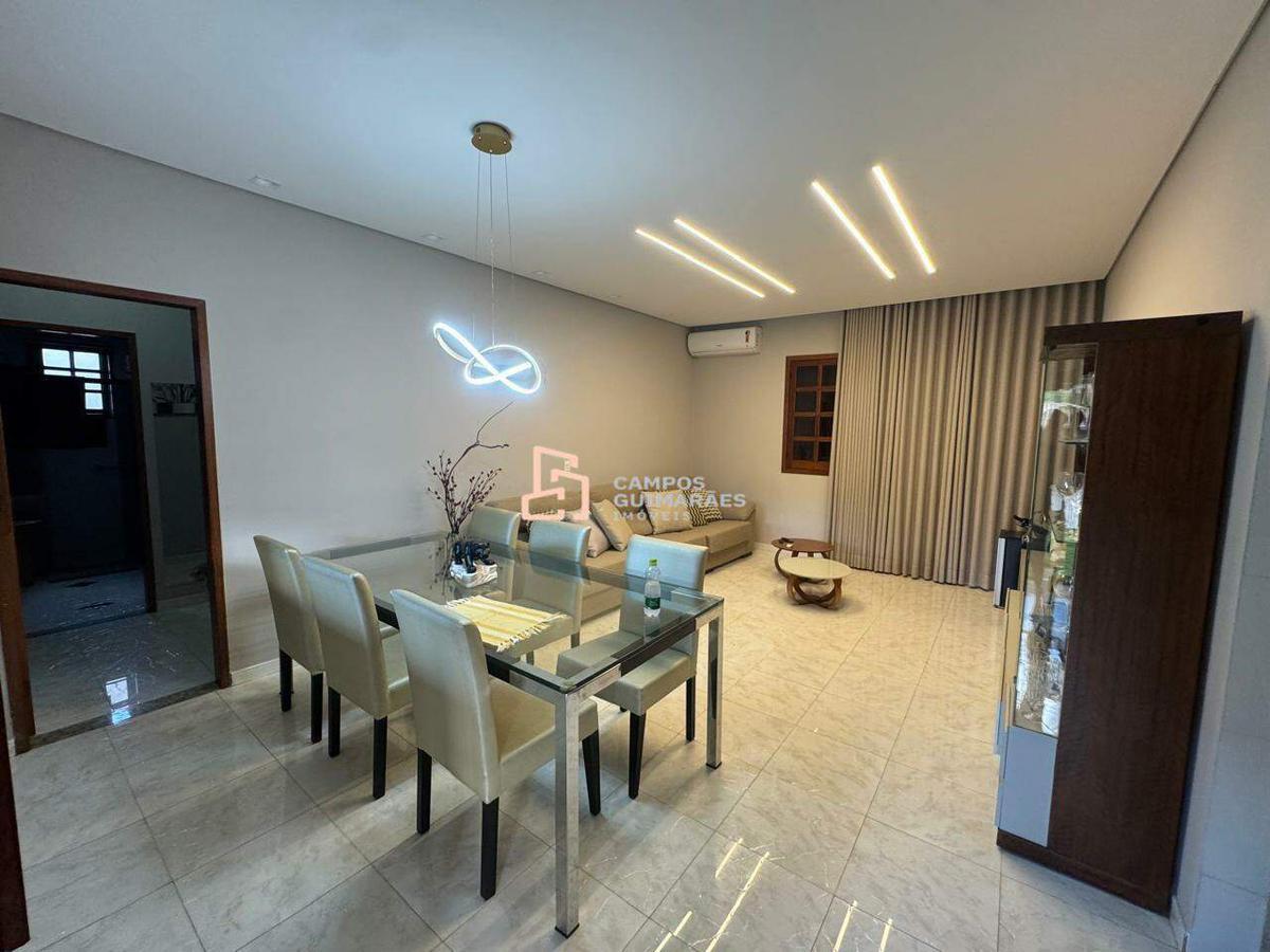 Casa, Quintas da Lagoa, 2 Quartos, 7 Vagas, 1 Suíte