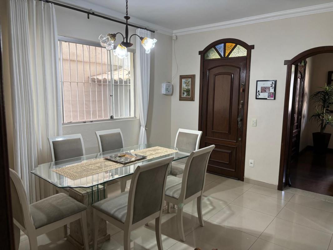 Casa, Jardim América, 5 Quartos, 5 Vagas, 2 Suítes