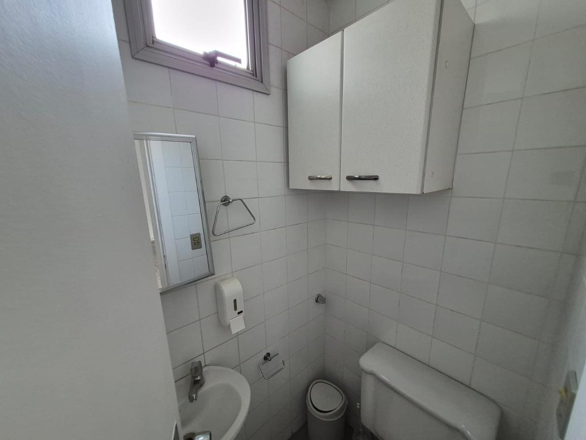 Sala, Estoril, 0 Quarto, 2 Vagas