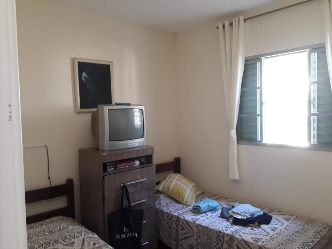 Casa, Casa Branca, 2 Quartos, 4 Vagas, 1 Suíte